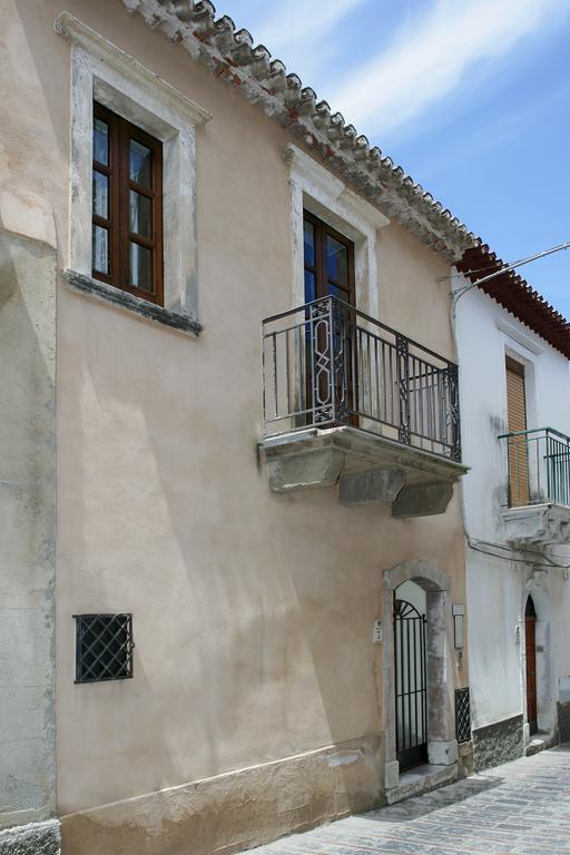 B&B Il Padrino Savoca Exterior foto